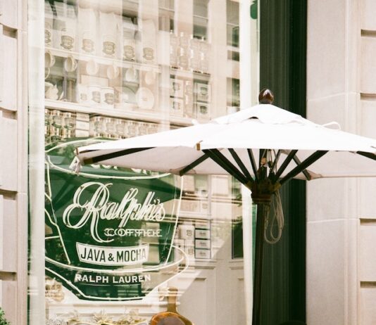 Rolety dzień noc – w czym tkwi ich urok?