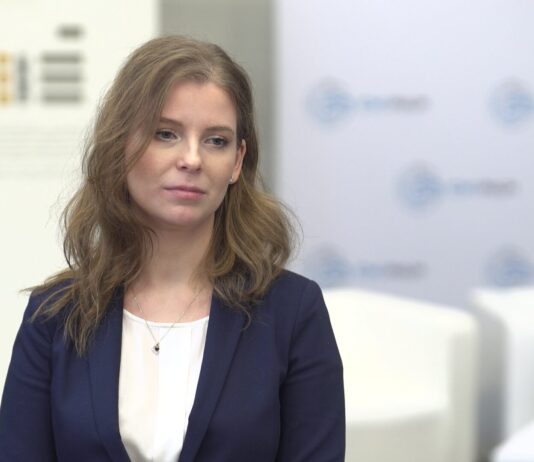 Brak przepisów i odpowiedniej infrastruktury wstrzymuje rozwój autonomicznych pojazdów. Hamulcem są także obawy o bezpieczeństwo