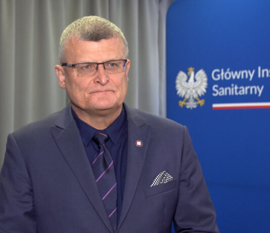 Szybko rośnie liczba osób z ostrą infekcją układu oddechowego, w tym grypy. Szczyt zachorowań przypadnie już na drugą połowę października