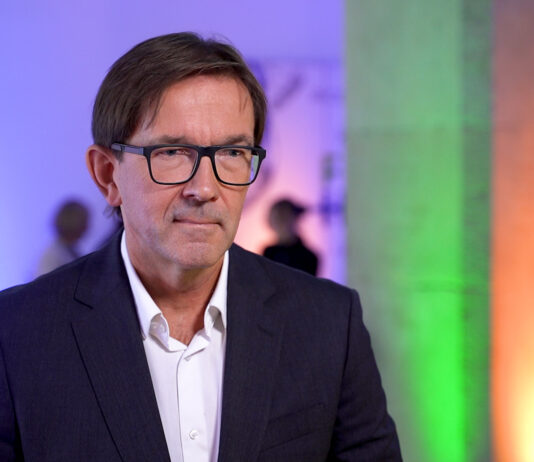 Kadry medyczne nie nadążają za starzeniem się społeczeństwa. Brakuje nie tylko lekarzy i pielęgniarek, ale i menedżerów