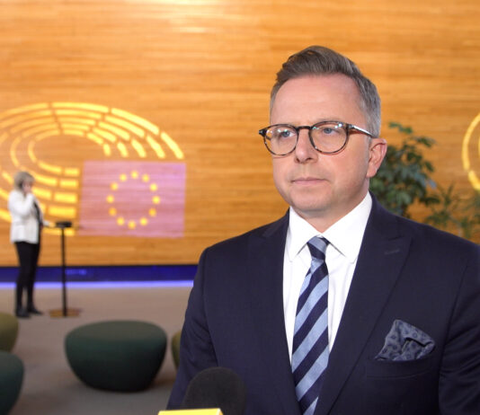 Europejska branża chemiczna przegrywa konkurencję z Chinami. W instytucjach UE trwają prace nad planem wsparcia